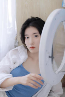局长含了一整晚我的奶头