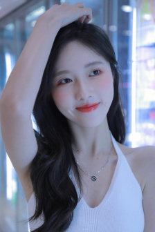 女人POOPING大便A卫生巾